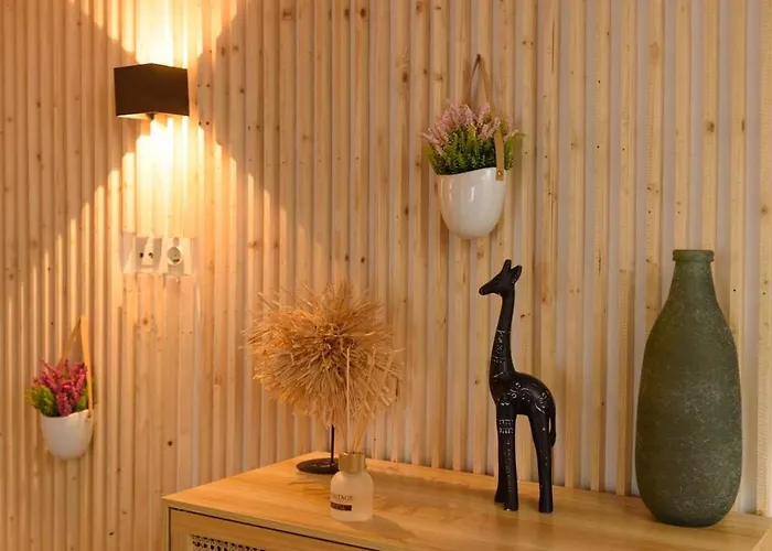 La Maison De La * 르그로뒤후아